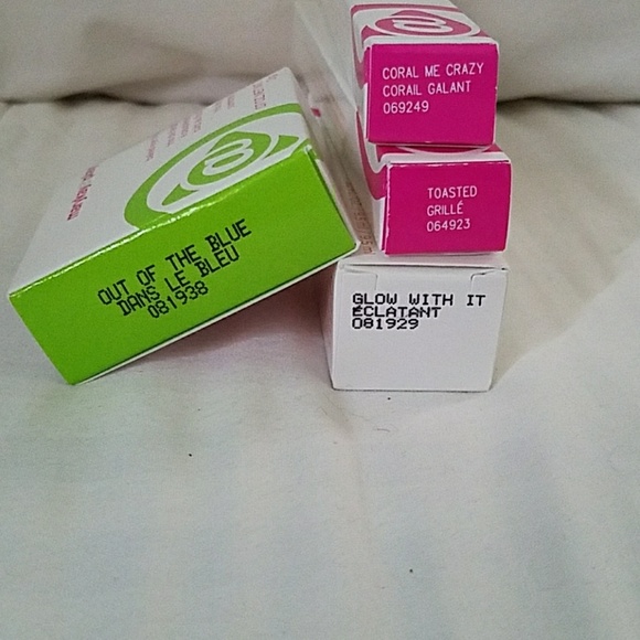 Mary Kay makeup bundle - Picture 2 of 3